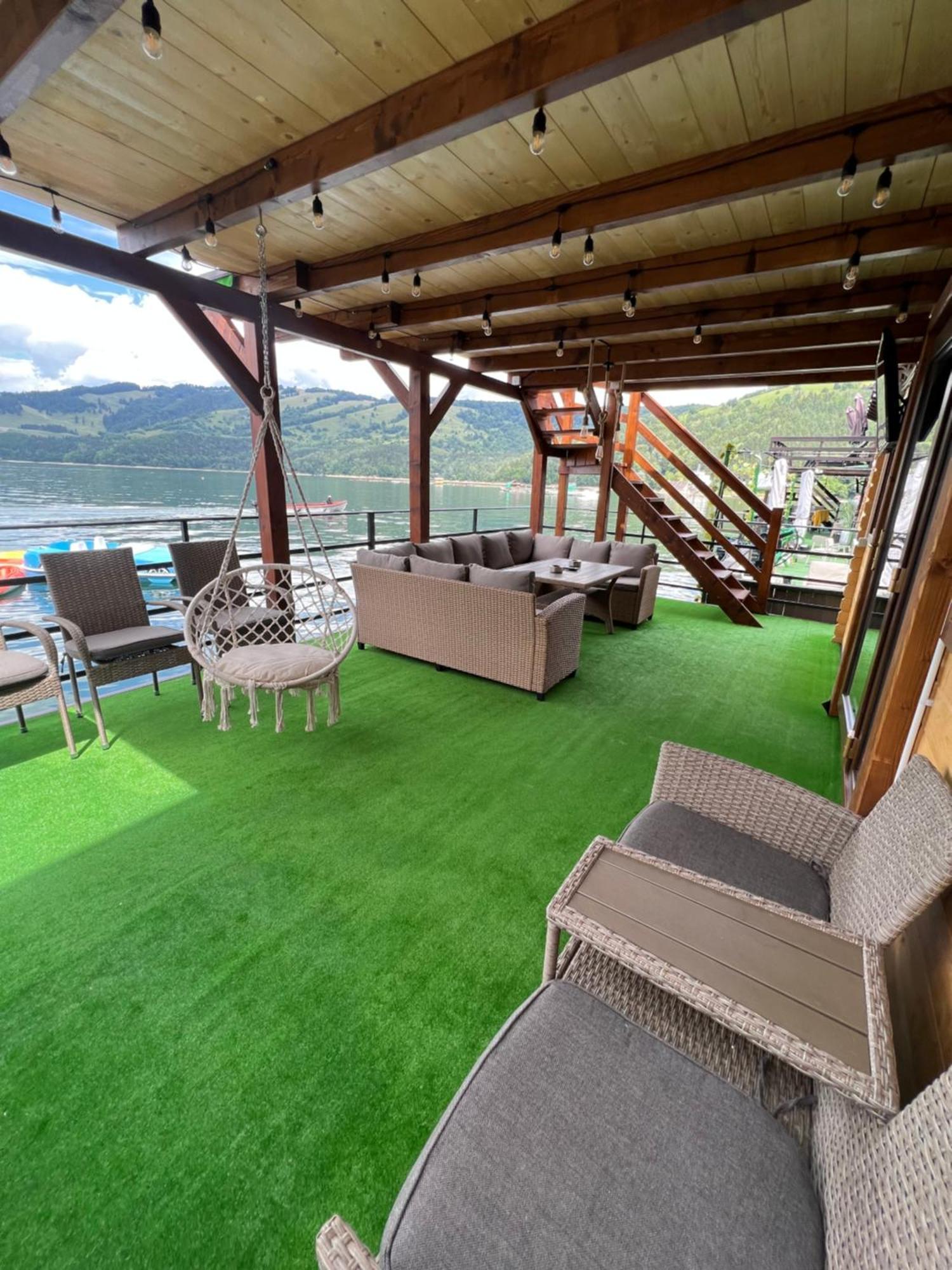 Holiday Bicaz Bungalows On The Lake المظهر الخارجي الصورة