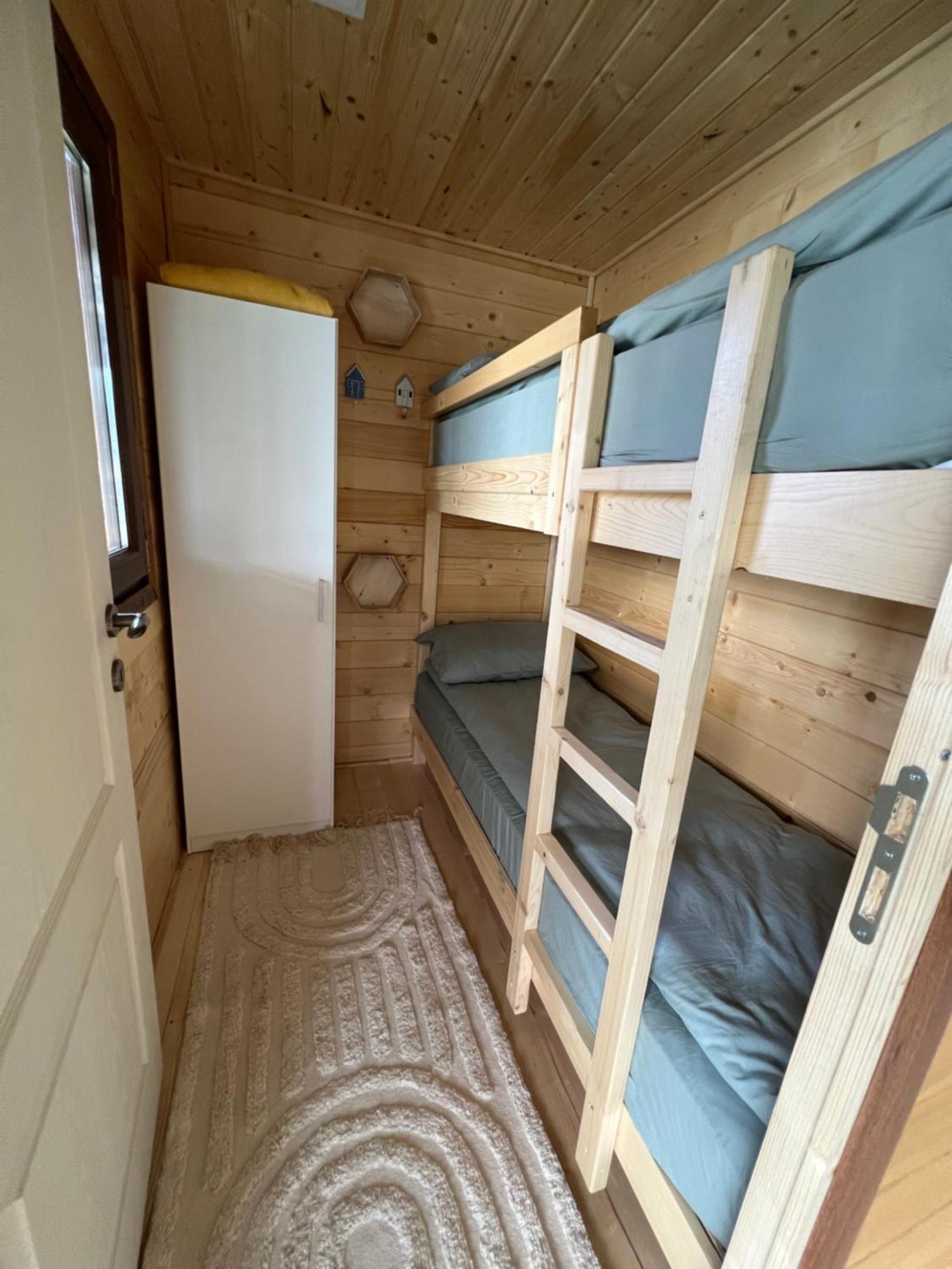 Holiday Bicaz Bungalows On The Lake المظهر الخارجي الصورة