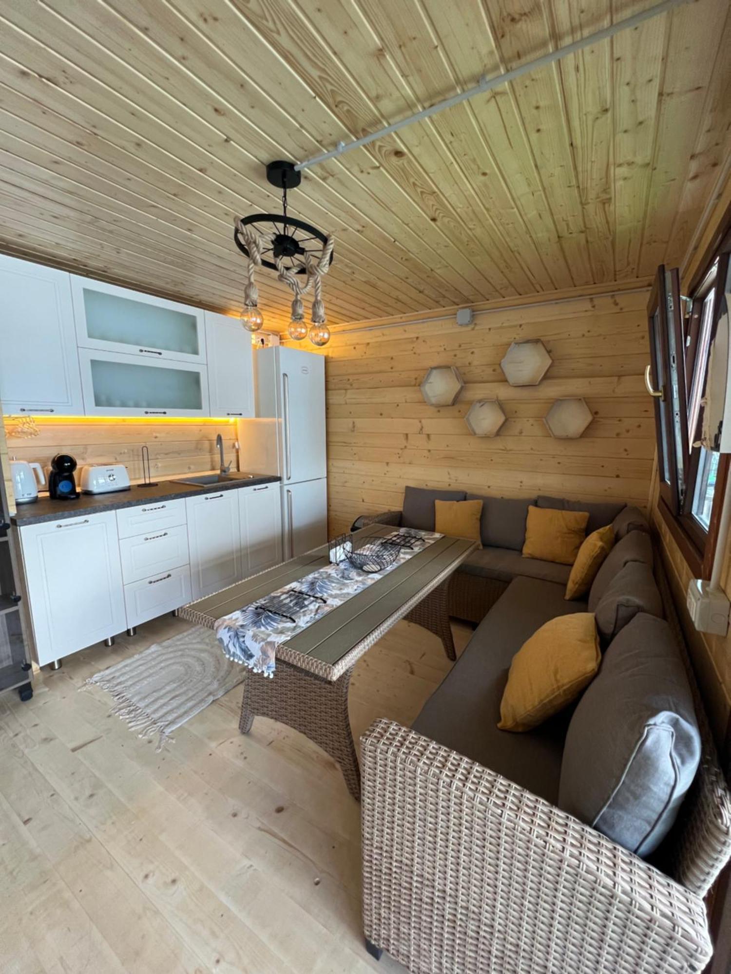 Holiday Bicaz Bungalows On The Lake المظهر الخارجي الصورة