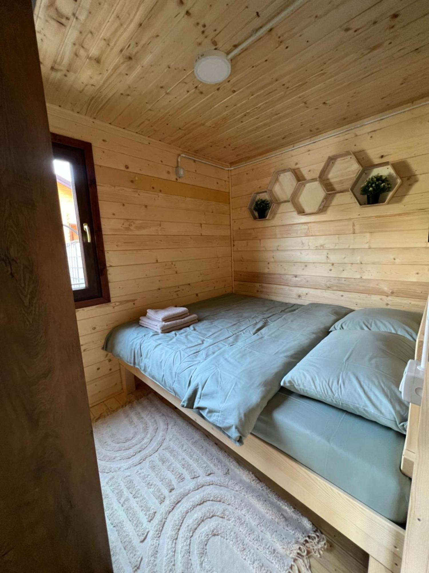 Holiday Bicaz Bungalows On The Lake المظهر الخارجي الصورة