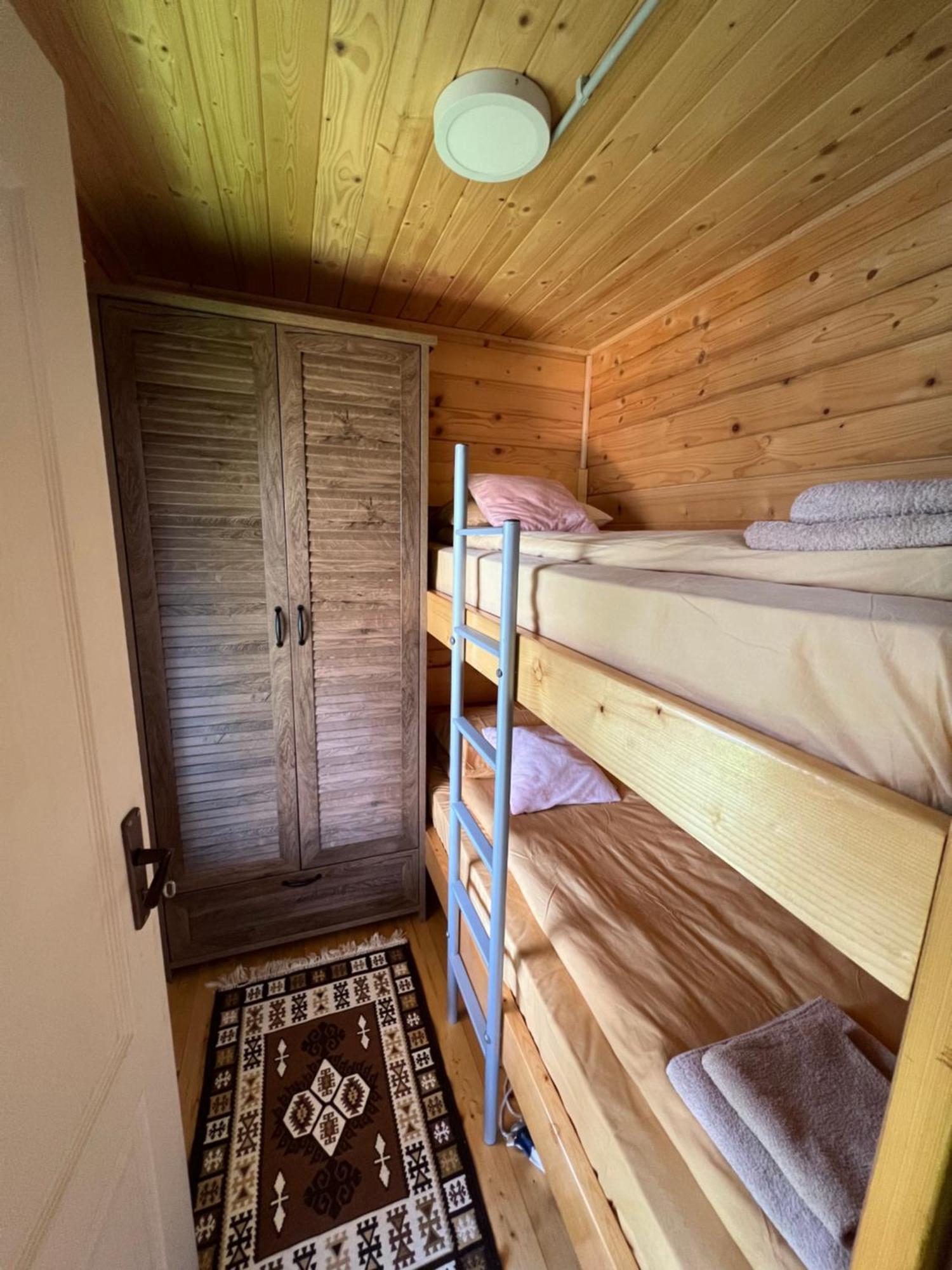 Holiday Bicaz Bungalows On The Lake المظهر الخارجي الصورة