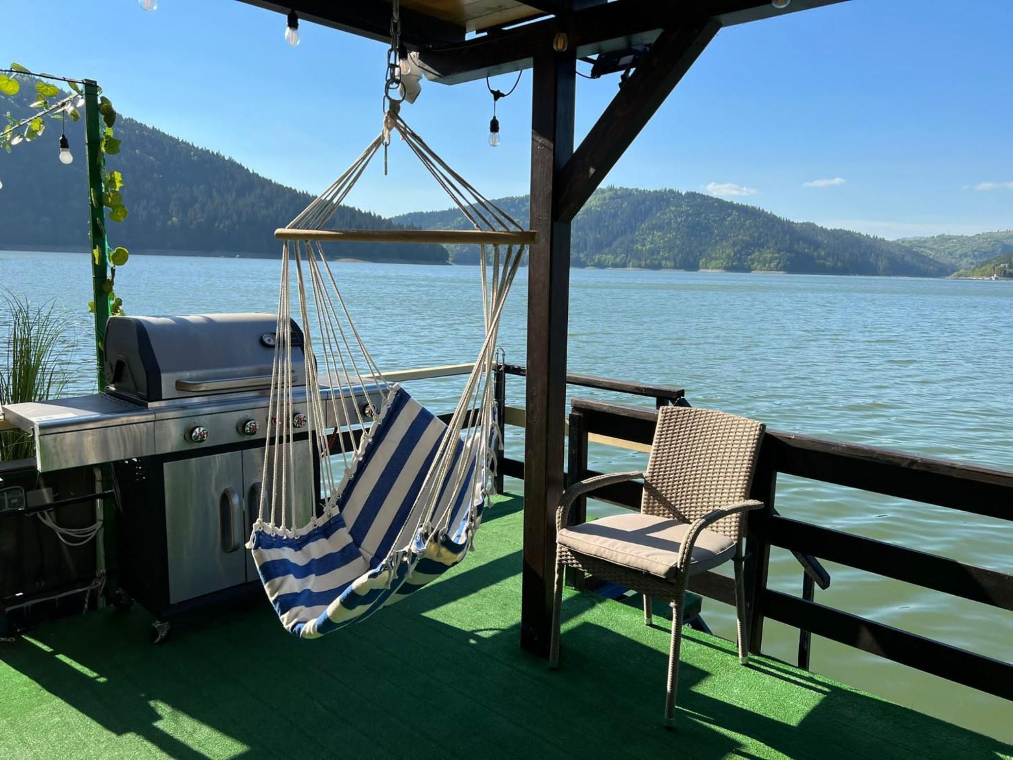 Holiday Bicaz Bungalows On The Lake المظهر الخارجي الصورة