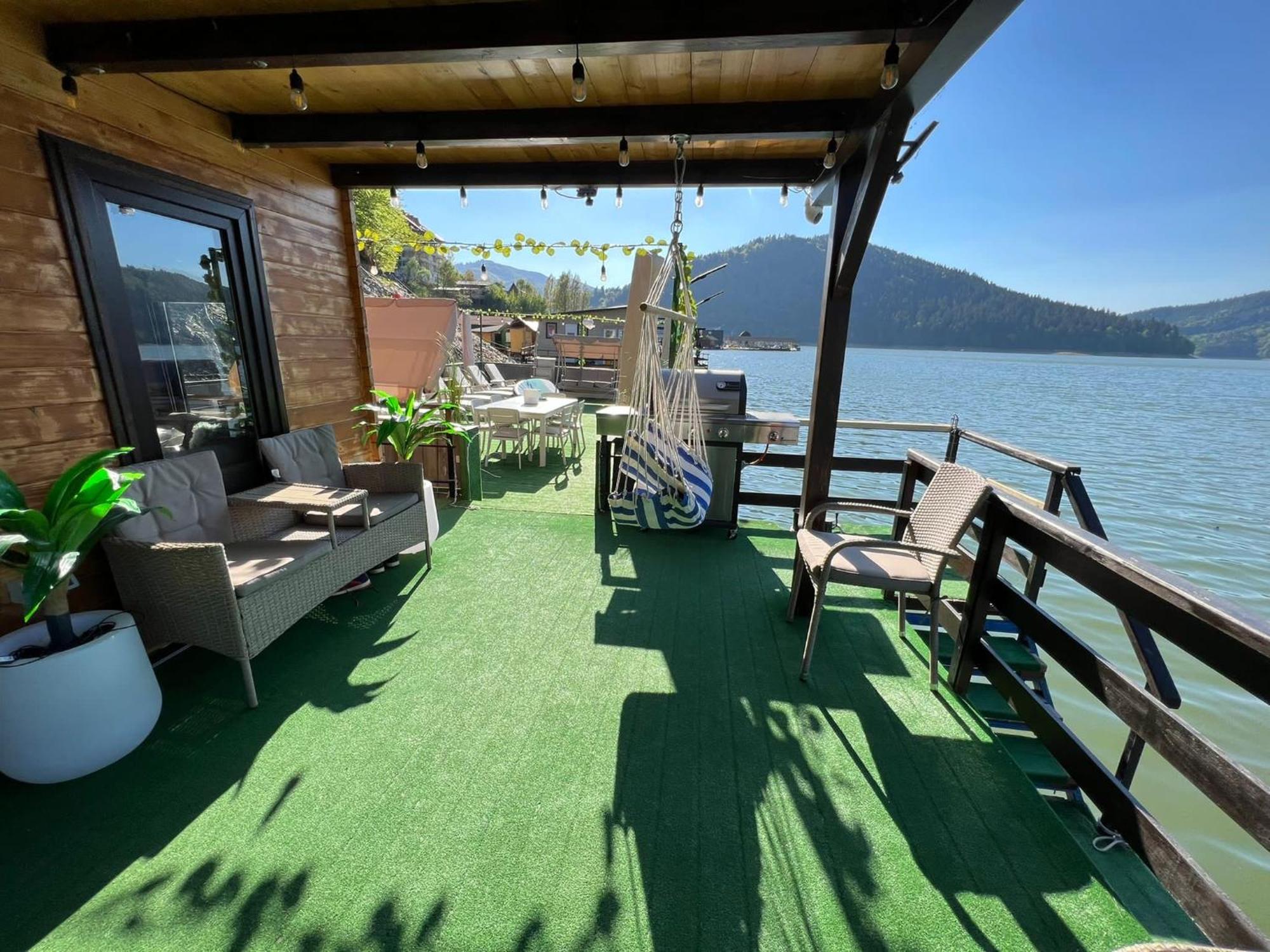 Holiday Bicaz Bungalows On The Lake المظهر الخارجي الصورة