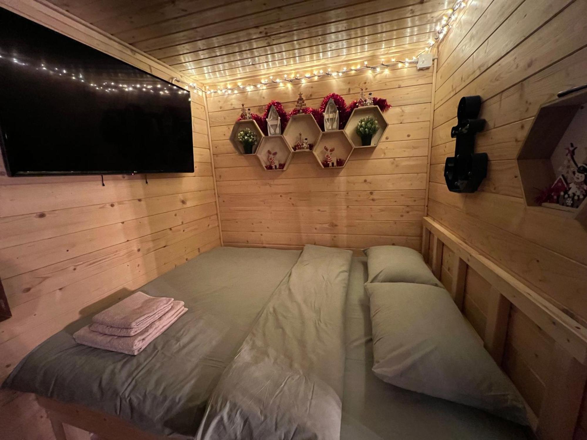 Holiday Bicaz Bungalows On The Lake المظهر الخارجي الصورة