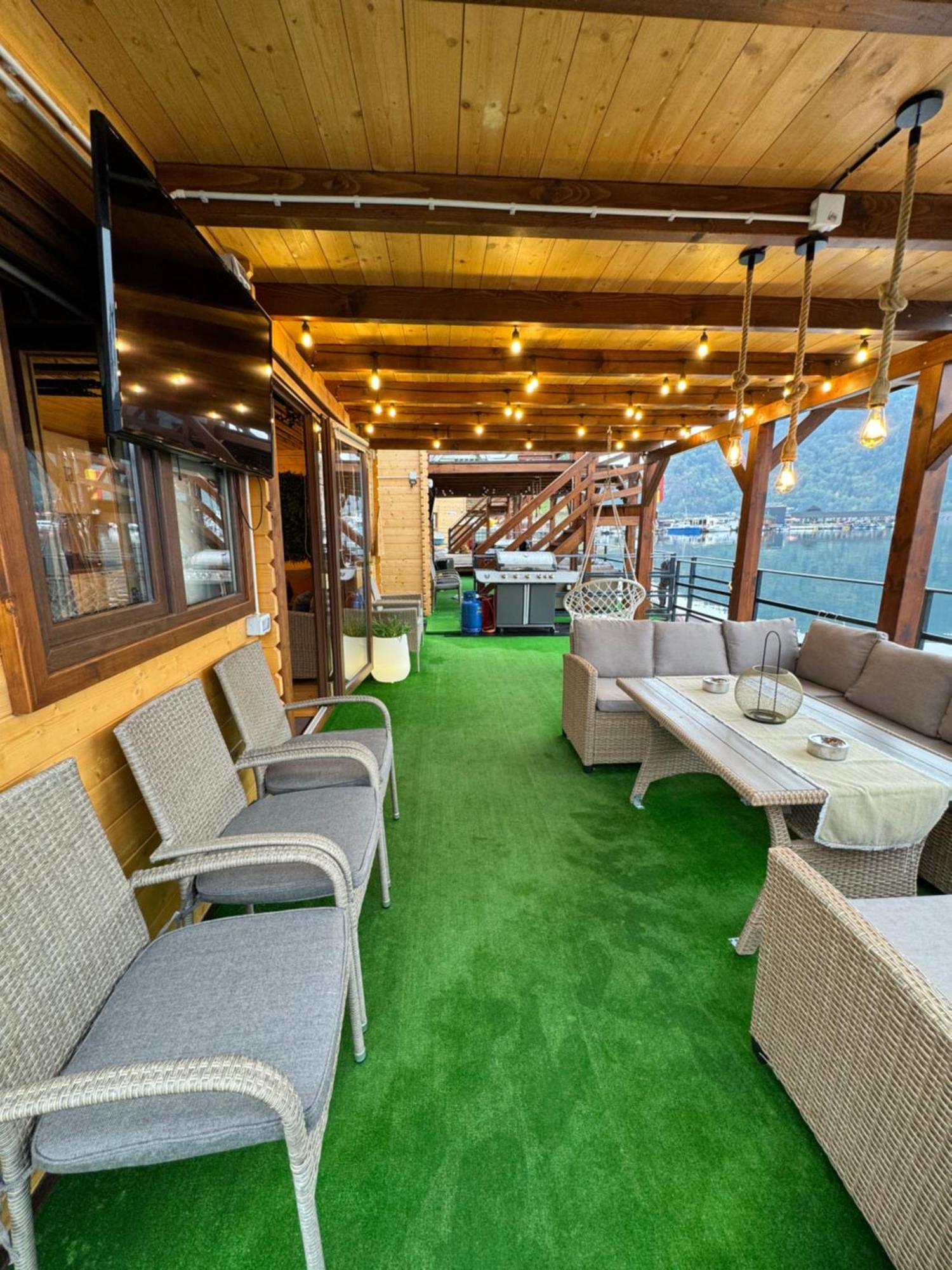 Holiday Bicaz Bungalows On The Lake المظهر الخارجي الصورة