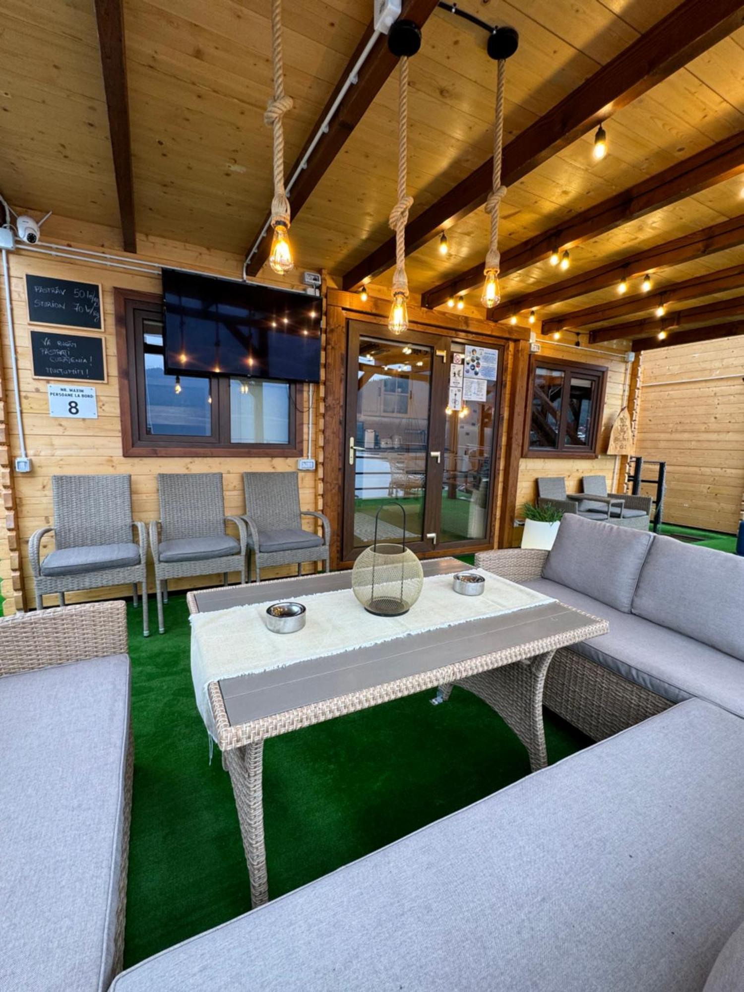 Holiday Bicaz Bungalows On The Lake المظهر الخارجي الصورة